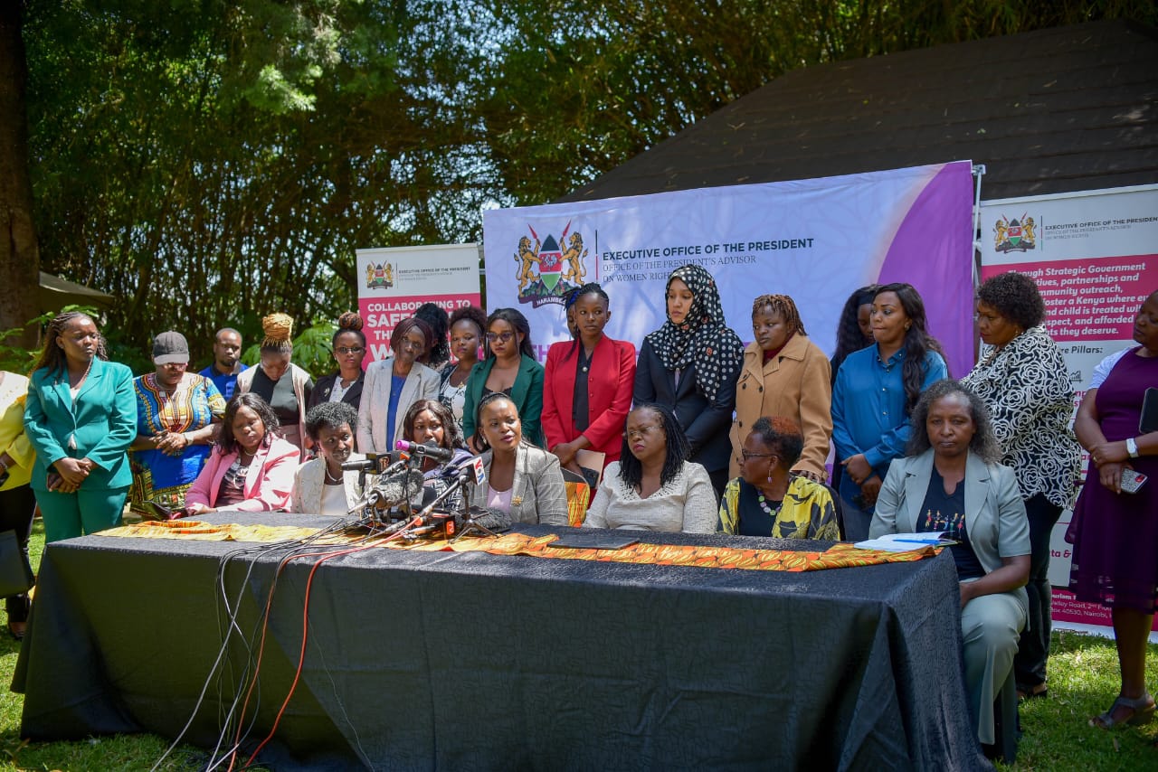 President Ruto's Women Rights Advisor Harriette Chiggai adressing the media together with other female leaders.